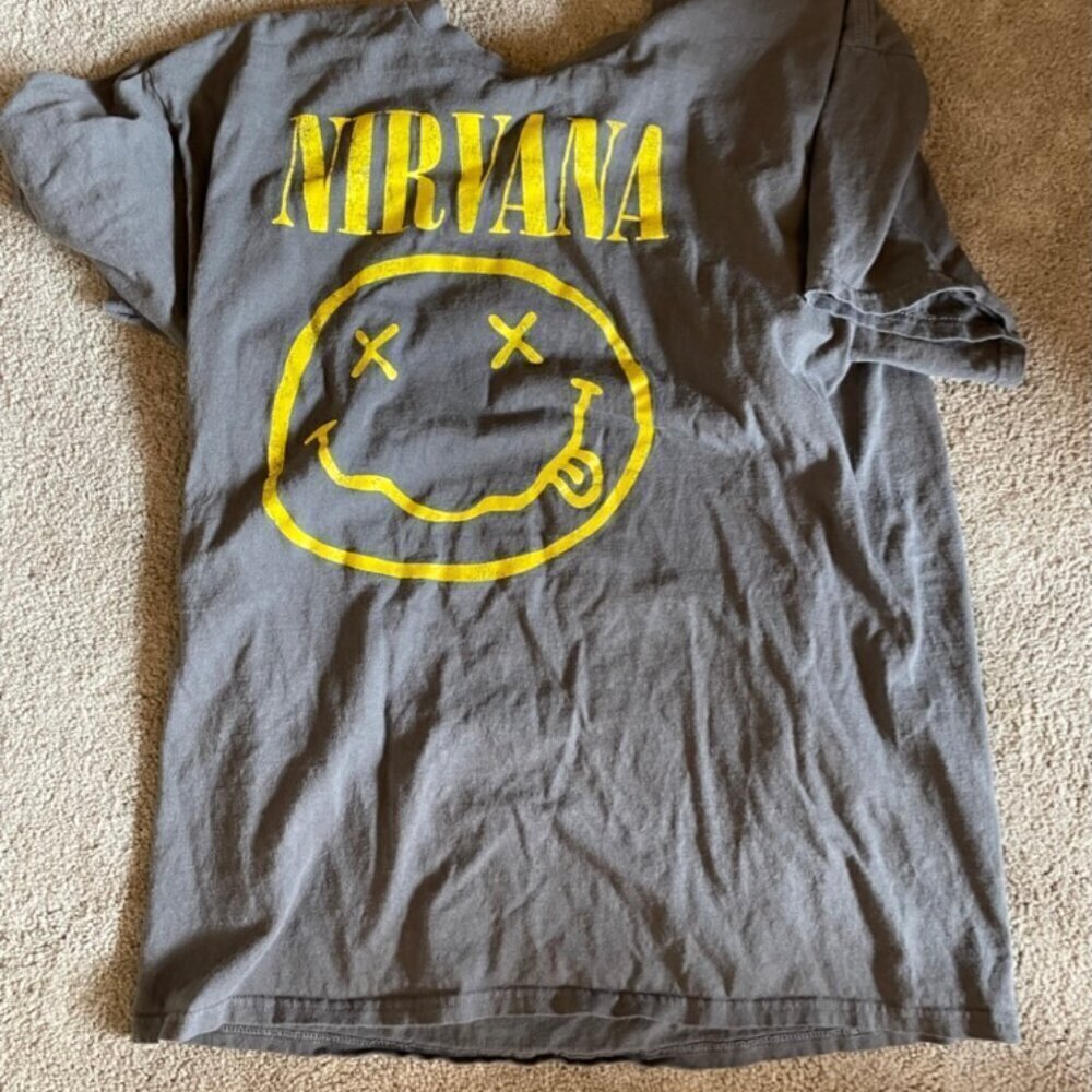 Nirvana Large Gray Yellow Tee Shirt Size Large